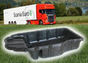 DuPont Ein aus DuPont™ Zytel® Polyamid spritzgegossenes Ölwannenmodul gehört zu den vielen innovativen technischen Lösungen, die Scania in seine neuen Euro-6-Motoren integriert hat. Gegenüber seinem Vorgänger aus Aluminium hat es eine Bauteil-Gewichtsreduzierung um über 50 % oder 6 kg ermöglicht. Damit trägt es zur Steigerung der Kraftstoffeffizienz und zur Verringerung der Emissionen bei. DuPont Ein aus DuPont™ Zytel® Polyamid spritzgegossenes Ölwannenmodul gehört zu den vielen innovativen technischen Lösungen, die Scania in seine neuen Euro-6-Motoren integriert hat. Gegenüber seinem Vorgänger aus Aluminium hat es eine Bauteil-Gewichtsreduzierung um über 50 % oder 6 kg ermöglicht. Damit trägt es zur Steigerung der Kraftstoffeffizienz und zur Verringerung der Emissionen bei.