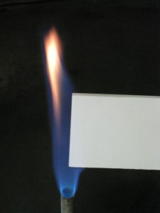 BMC 0204 ist extrem flammenfest und erfüllt weitaus mehr Brandschutznormen als alle anderen Kunststoffe. Quelle: Lorenz Kunststofftechnik GmbH BMC 0204 ist extrem flammenfest und erfüllt weitaus mehr Brandschutznormen als alle anderen Kunststoffe. Quelle: Lorenz Kunststofftechnik GmbH