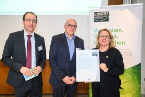 Bundesumweltministerin Schulze ernennt Voigt & Schweitzer zum Klimaschutz-Unternehmen 