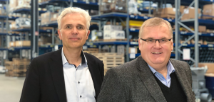 Inhaber Frank Höcker sowie Christian Vennemann in der neuen Logistikhalle 2020 – die beiden Geschäftsführer arbeiten sehr erfolgreich zusammen