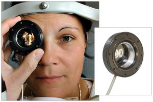Extrem flacher Sensor für kleinste Kräfte zur Messung des Augeninnendrucks (Urheber: burster)